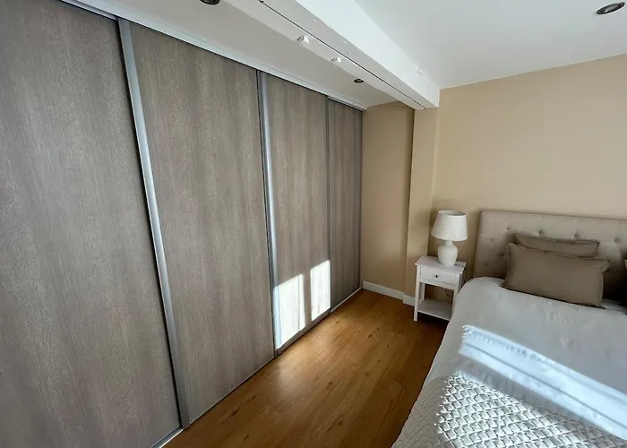 בית נופש Le - Maison Avec Jardin Et Parking *